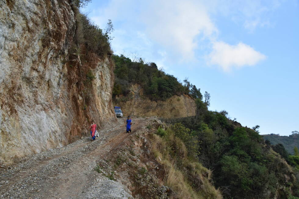 En route dans les montagnes du Népal