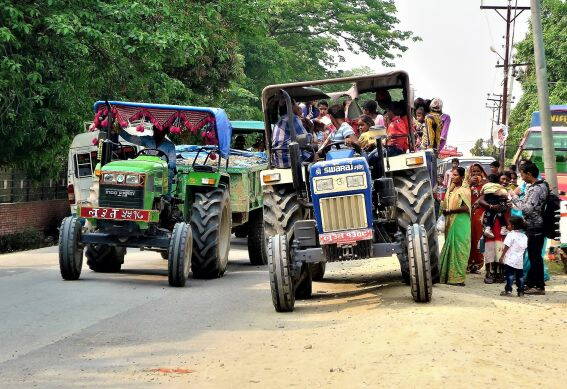 Öffentlicher Verkehr in Nepal (Busstation, Lumbini)