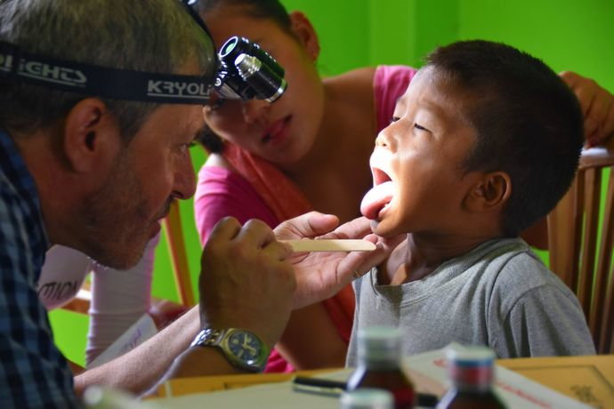 Dr. Fredi Bacchetto during follow-up examinations at Antyodaya school