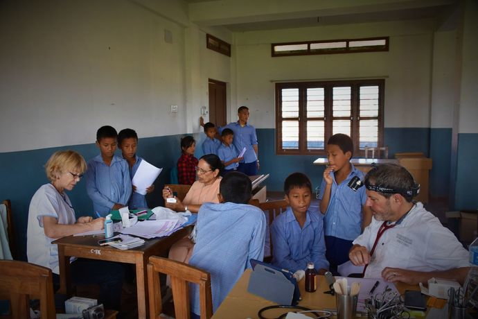 dr._christina_emmenegger__and__dr._fredi_bacchetto_during_examination_in_navodaya_school.jpg